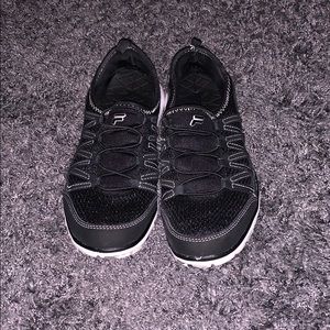 FILA women’s sneakers